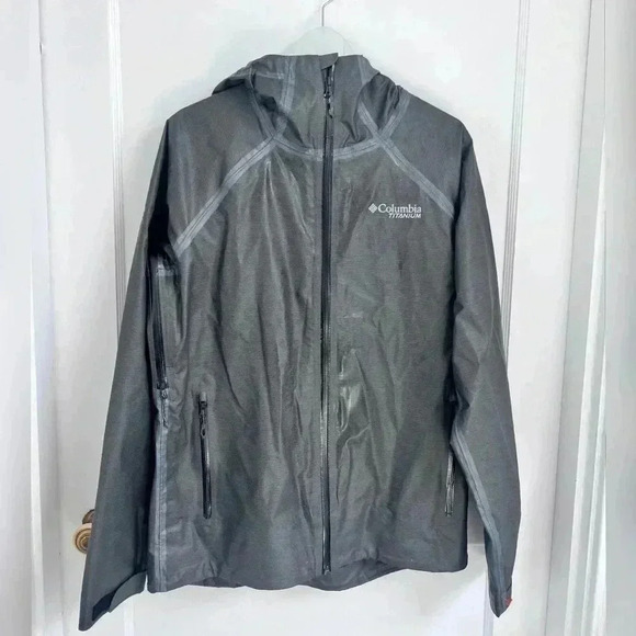 Columbia Titanium Women's OutDry Ex
Reign Jacket in Charcoal Heather - Picture 3 of 6